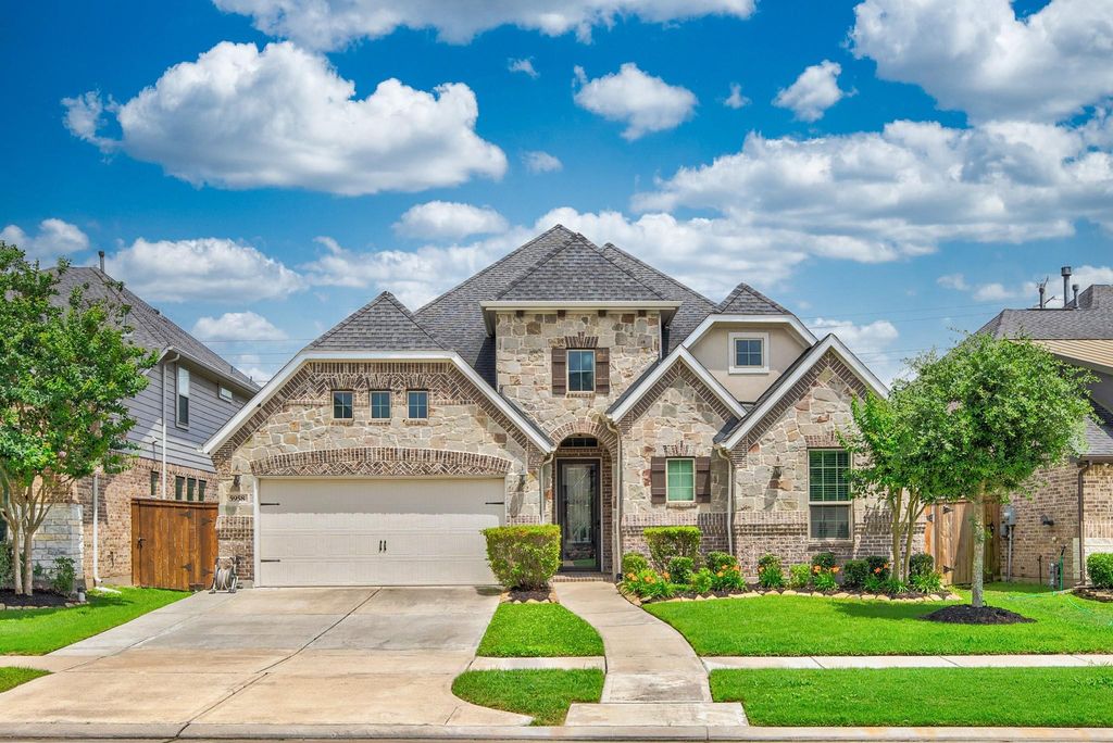 5958 Arcola Meadow Court, Houston, TX 77059