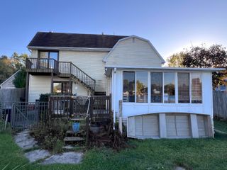 423 S Lakeside Drive, Leoni Twp, MI 49254