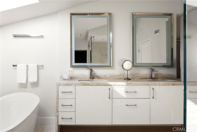 52 N Portola, Laguna Beach, CA 92651