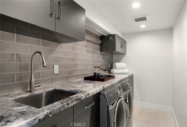 52 N Portola, Laguna Beach, CA 92651