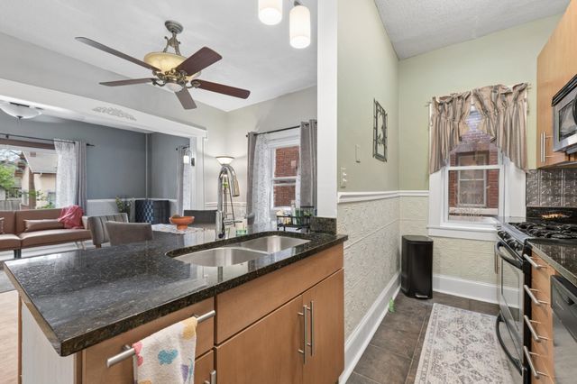 2881 Irving Avenue S 102, Minneapolis, MN 55408