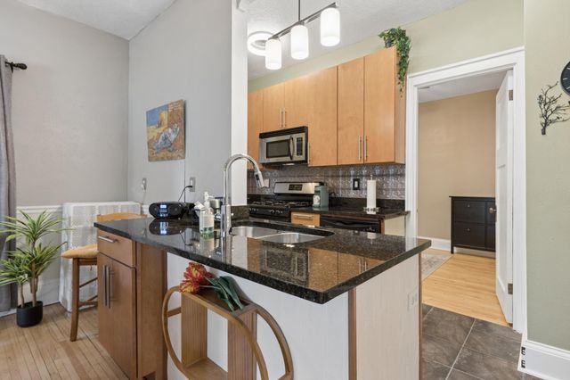 2881 Irving Avenue S 102, Minneapolis, MN 55408