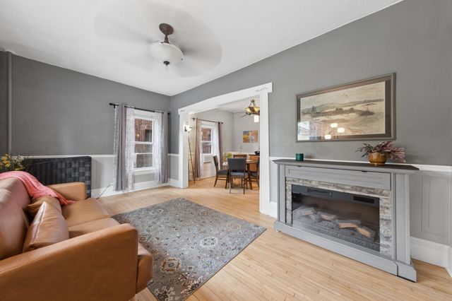 2881 Irving Avenue S 102, Minneapolis, MN 55408
