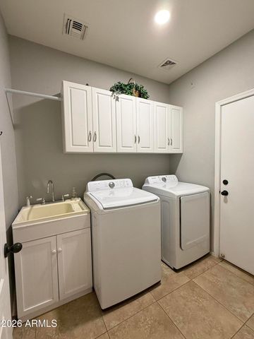 3632 S LOBACK Lane, Gilbert, AZ 85297