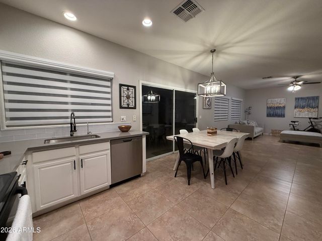 3632 S LOBACK Lane, Gilbert, AZ 85297