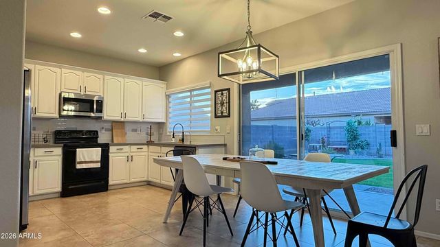 3632 S LOBACK Lane, Gilbert, AZ 85297