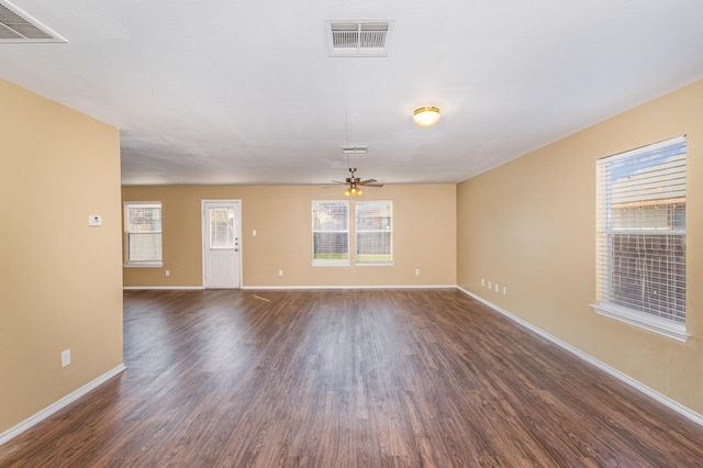168 Jack Rabbit LN, Buda, TX 78610