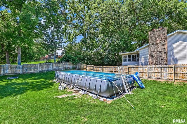 1201 HAWTHORNE Avenue, Pekin, IL 61554