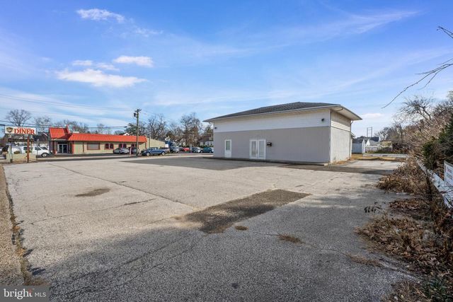 901 CROWN POINT RD, Westville, NJ 08093