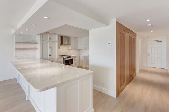 1710 S Ocean Lane 202, Fort Lauderdale, FL 33316