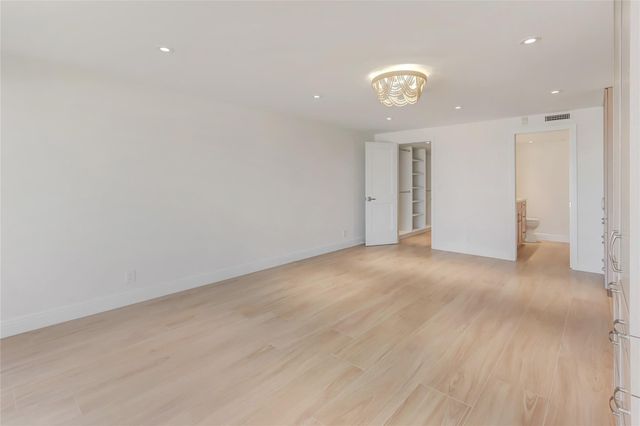 1710 S Ocean Lane 202, Fort Lauderdale, FL 33316