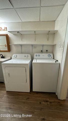 535 Warnock St, Louisville, KY 40217