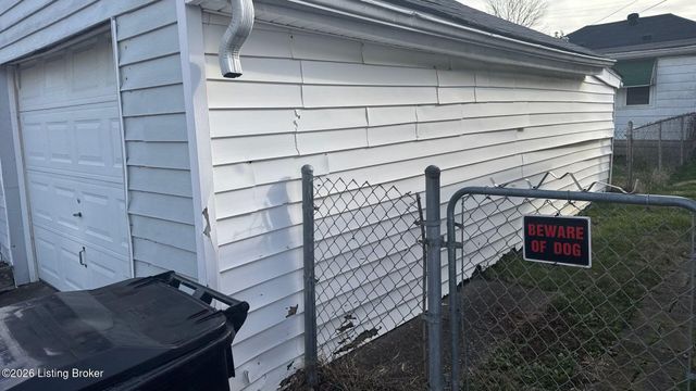 535 Warnock St, Louisville, KY 40217