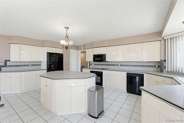 41116 Ginger Court, Sterling Heights, MI 48314