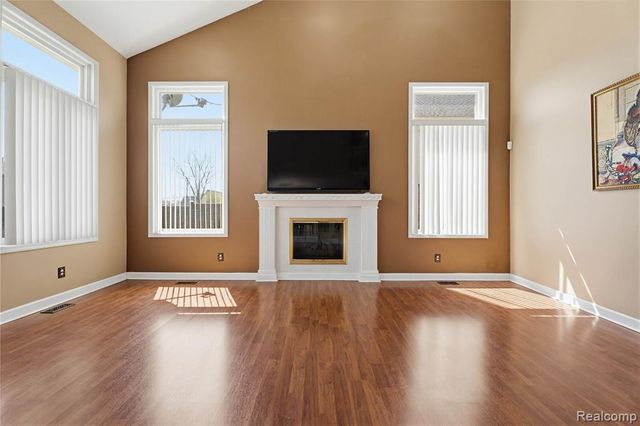 41116 Ginger Court, Sterling Heights, MI 48314