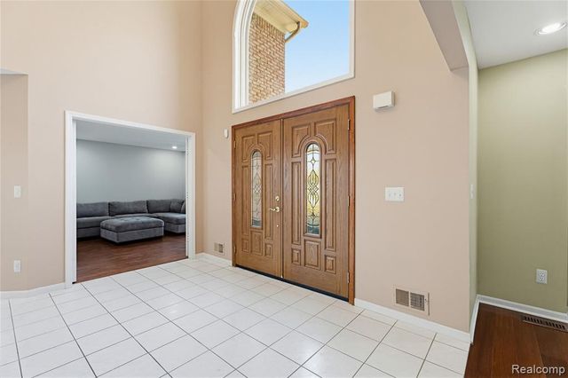 41116 Ginger Court, Sterling Heights, MI 48314