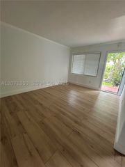505 NE 82nd St 5, Miami, FL 33138