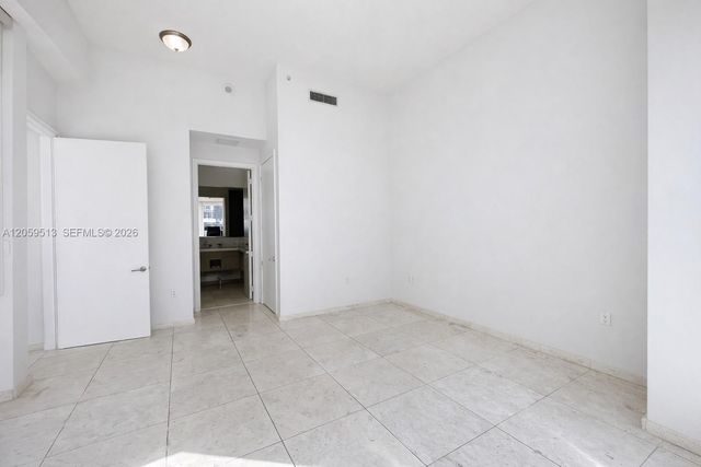 900 Brickell Key Blvd 2405, Miami, FL 33131
