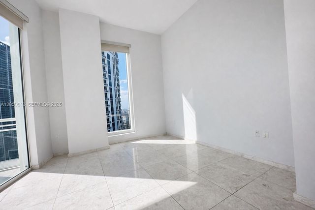 900 Brickell Key Blvd 2405, Miami, FL 33131
