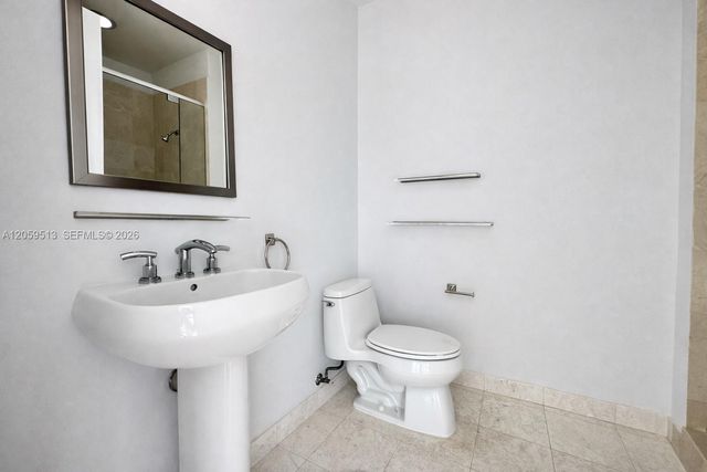 900 Brickell Key Blvd 2405, Miami, FL 33131