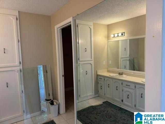 1405 WOODWARD CIRCLE, Gardendale, AL 35071