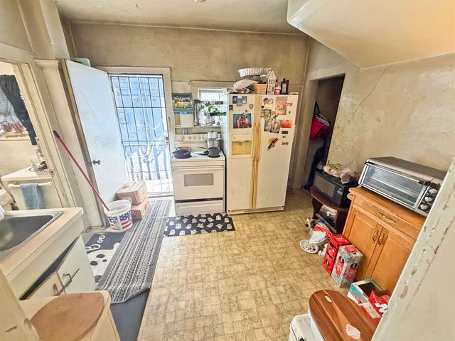 714 W Augusta Ave, Spokane, WA 99205