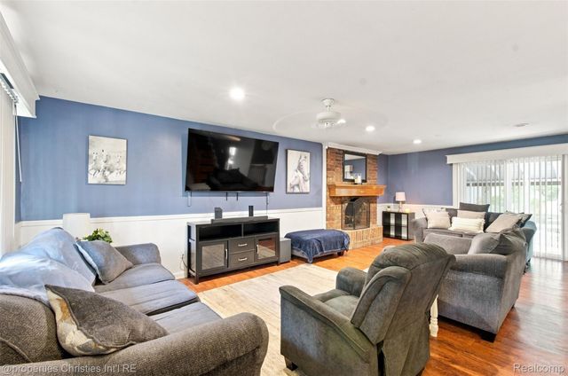 2631 Edgevale Drive, Waterford Charter Township, MI 48329