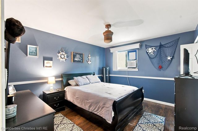 2631 Edgevale Drive, Waterford Charter Township, MI 48329
