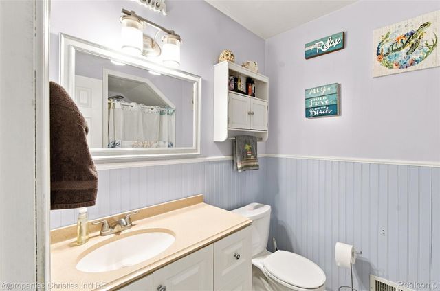 2631 Edgevale Drive, Waterford Charter Township, MI 48329