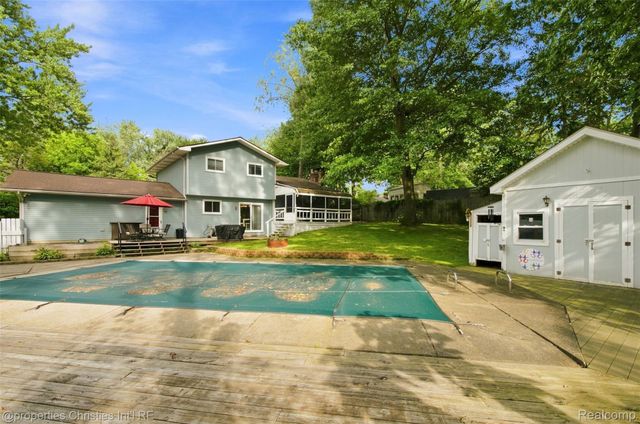 2631 Edgevale Drive, Waterford Charter Township, MI 48329