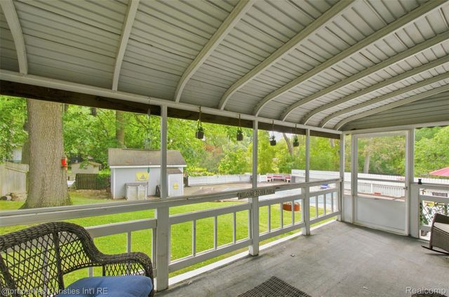 2631 Edgevale Drive, Waterford Charter Township, MI 48329