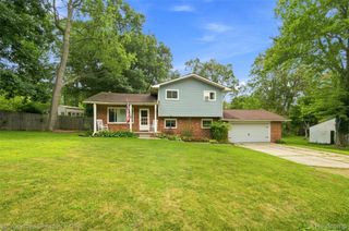 2631 Edgevale Drive, Waterford Charter Township, MI 48329