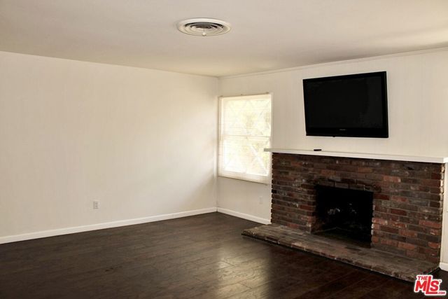 20158 Gresham Street, Winnetka (los Angeles), CA 91306