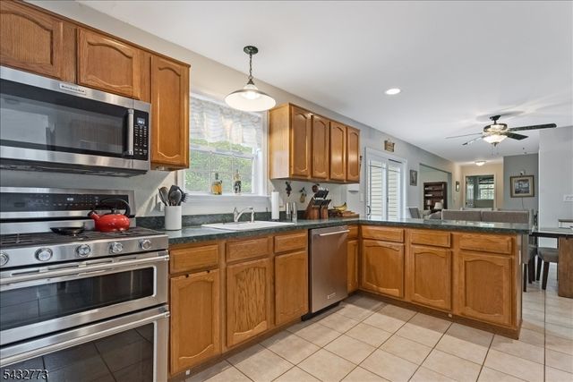 4 Pembrook Ct, Liberty Twp., NJ 07838