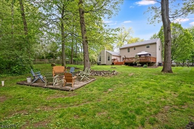 4 Pembrook Ct, Liberty Twp., NJ 07838