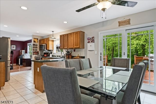 4 Pembrook Ct, Liberty Twp., NJ 07838