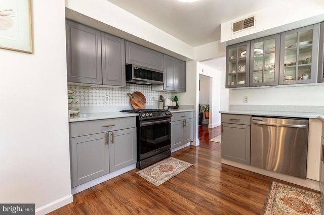 2950 SANTEE DR, Bethlehem, PA 18017