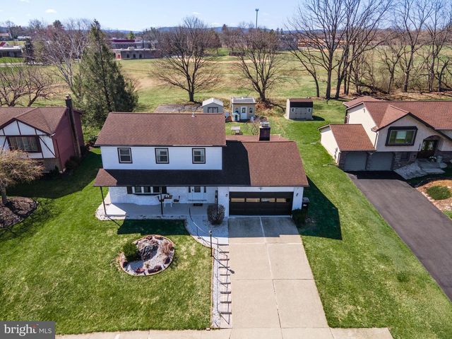 2950 SANTEE DR, Bethlehem, PA 18017