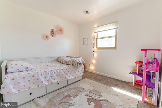 2950 SANTEE DR, Bethlehem, PA 18017