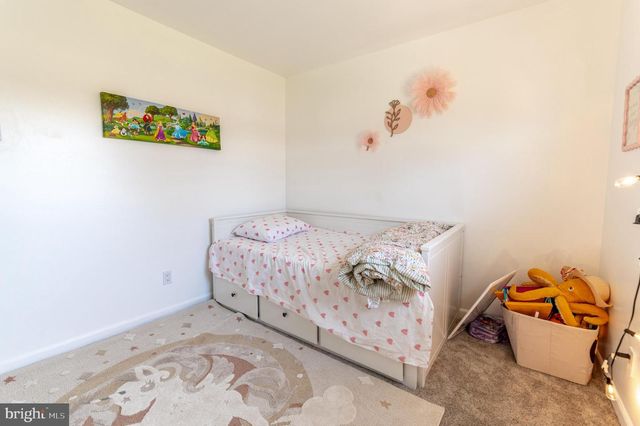 2950 SANTEE DR, Bethlehem, PA 18017