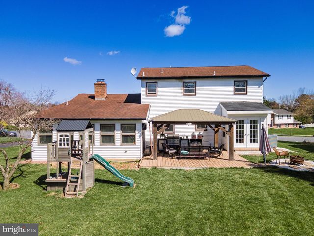 2950 SANTEE DR, Bethlehem, PA 18017