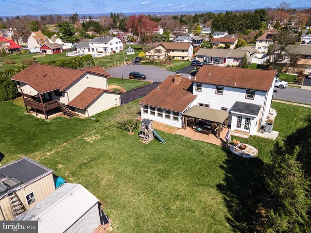 2950 SANTEE DR, Bethlehem, PA 18017