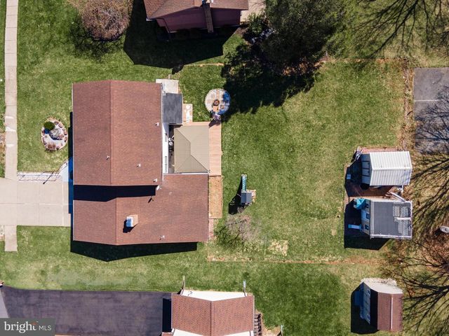 2950 SANTEE DR, Bethlehem, PA 18017