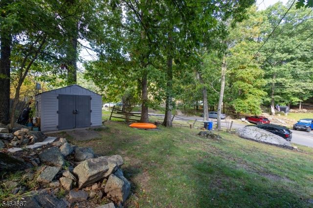 36 Stevens Trl, Hopatcong Boro, NJ 07843