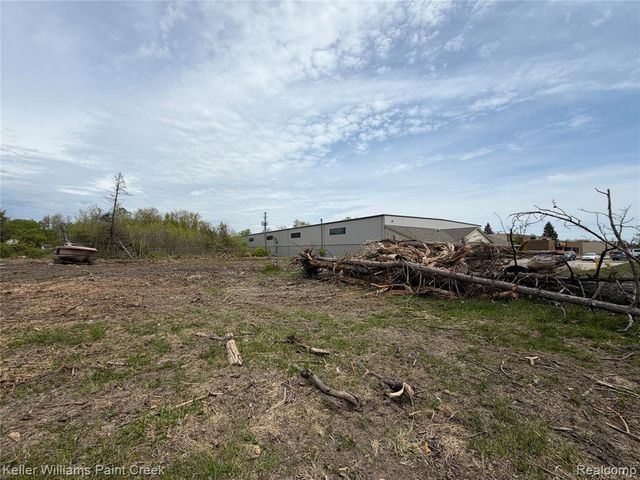 22477 15 Mile Road, Clinton Township, MI 48035