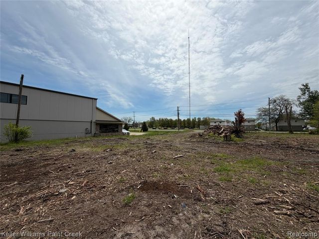 22477 15 Mile Road, Clinton Township, MI 48035