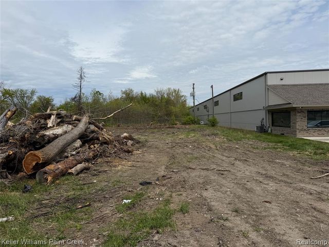 22477 15 Mile Road, Clinton Township, MI 48035