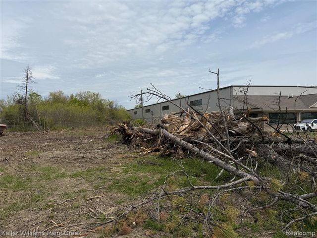 22477 15 Mile Road, Clinton Township, MI 48035
