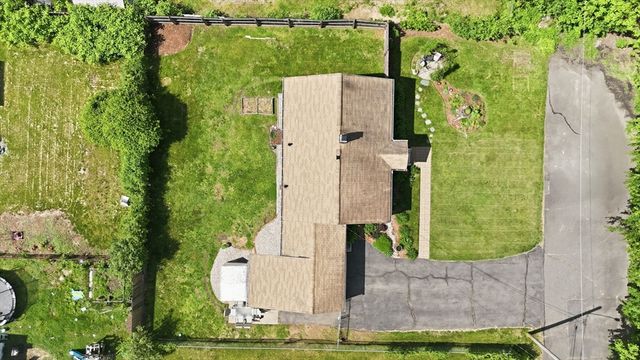 44 Harding St, Springfield, MA 01109
