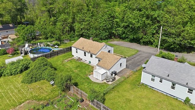 44 Harding St, Springfield, MA 01109